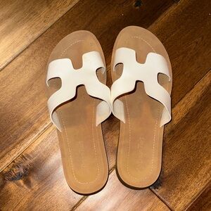 Women’s White Slide Sandals with Cutout Strap